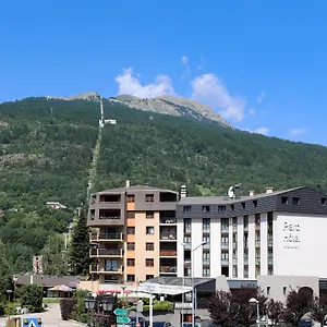 Sowell Le Parc & Spa Hotel